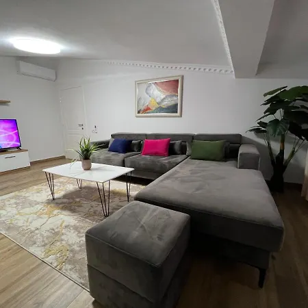 House Center 3 * Elbasan