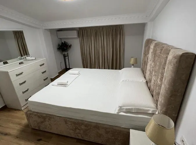House Center 3 * Elbasan